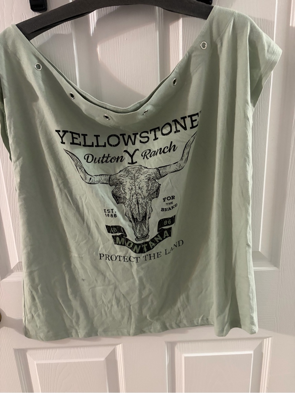Dutton Ranch Yellowstone Sage Graphic Tee for Women